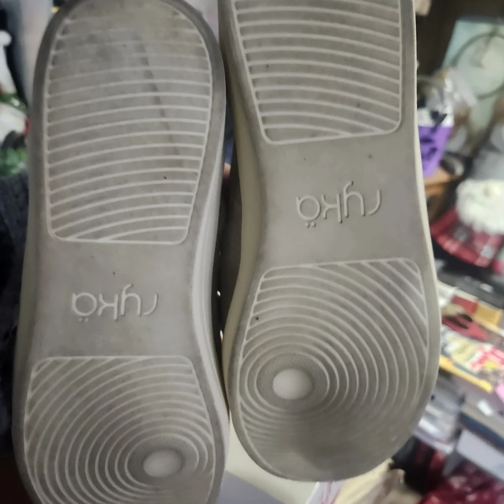 Ryka Veronica Slip Ons, size 9M